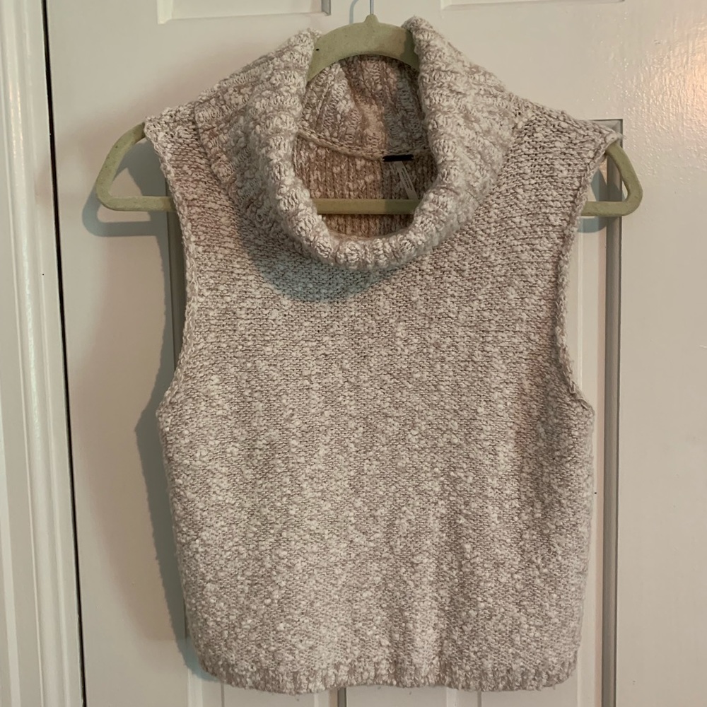 Free people sleeveless turtle neck sweater